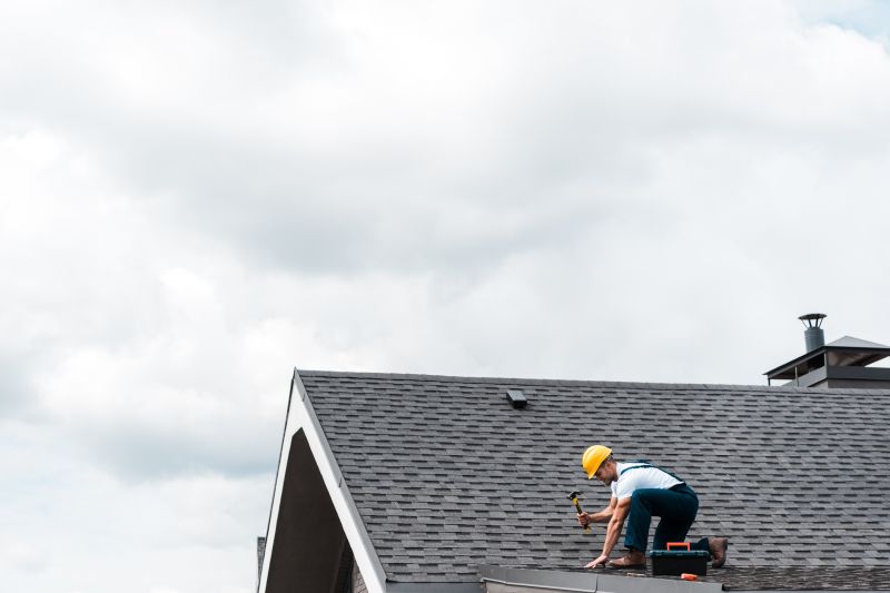 Holiday Season Roofing Discounts